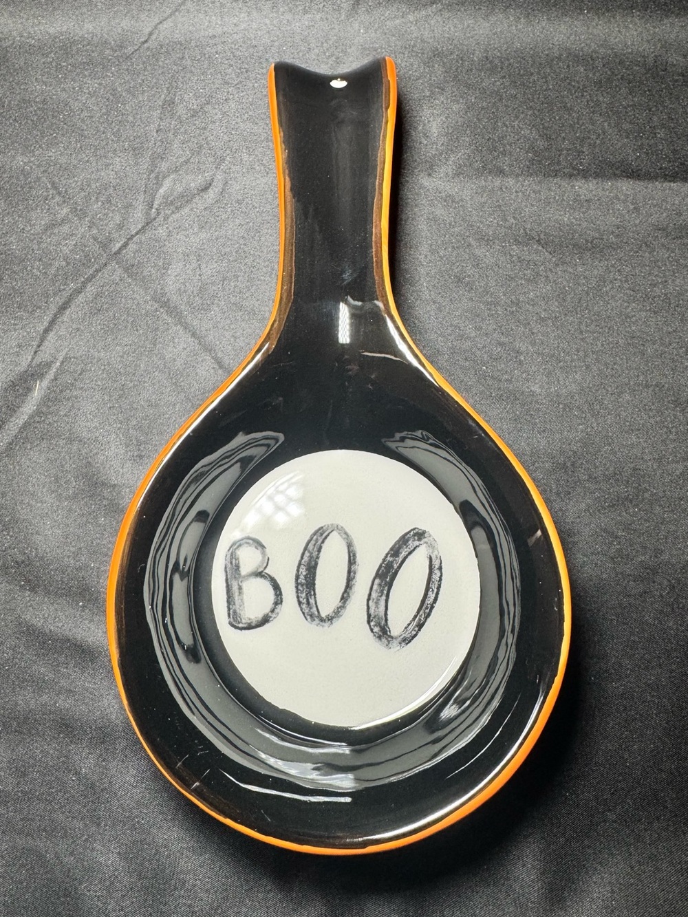 NWOT Potter’s Studio Ceramic Halloween Boo Spoon Rest